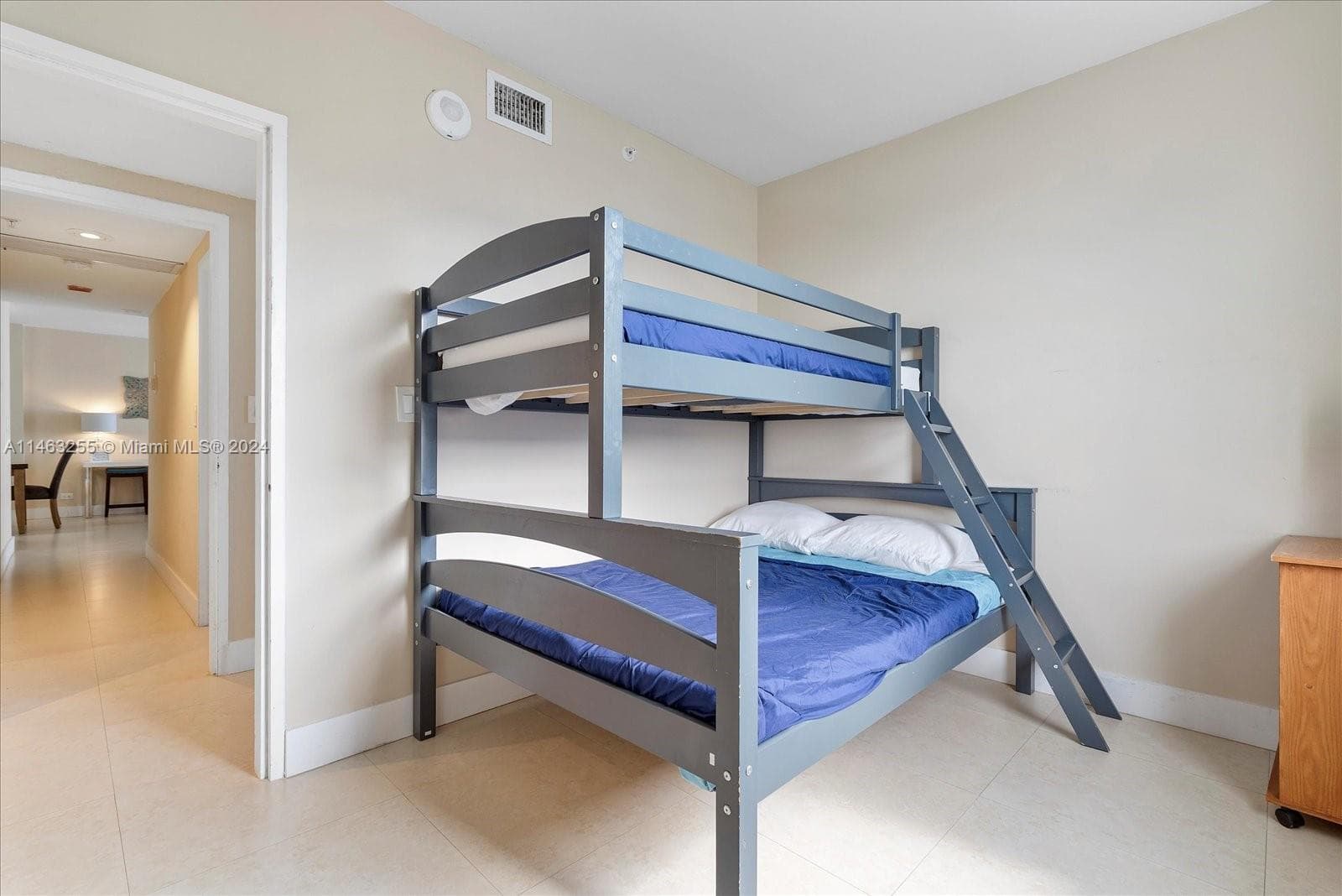A11463255 — Miami Beach — 28