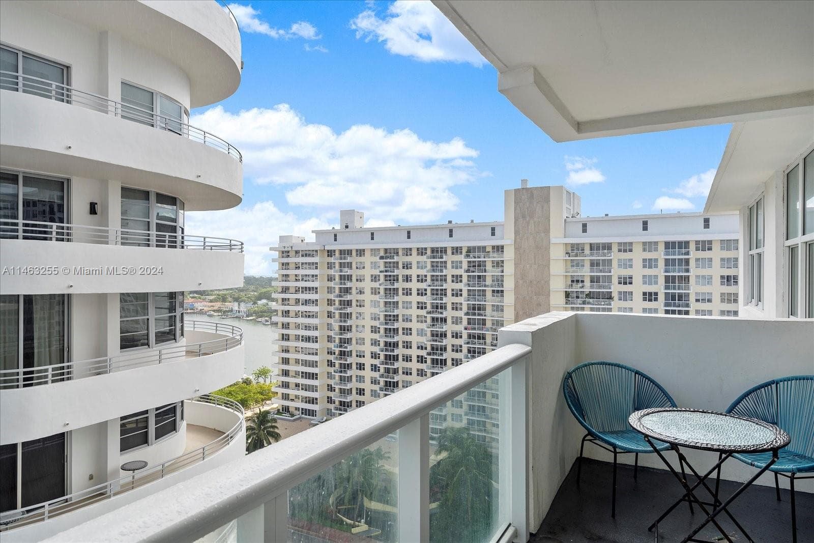 A11463255 — Miami Beach — 38