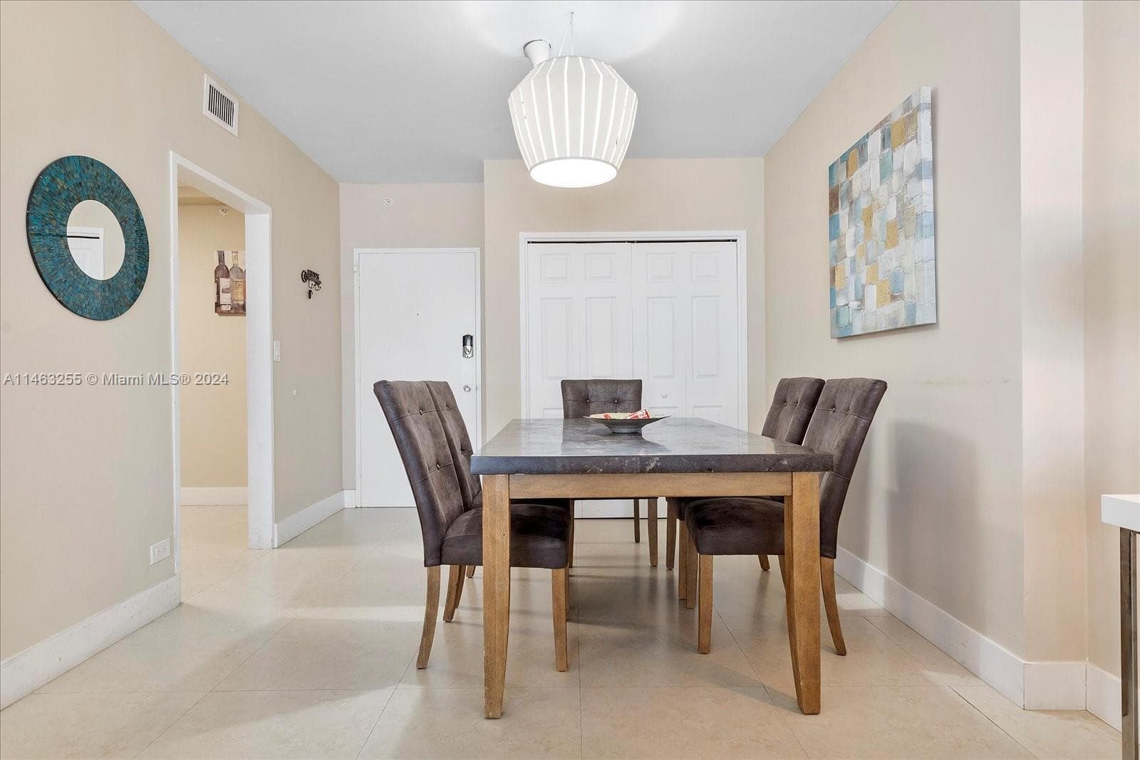 A11463255 — Miami Beach — 19