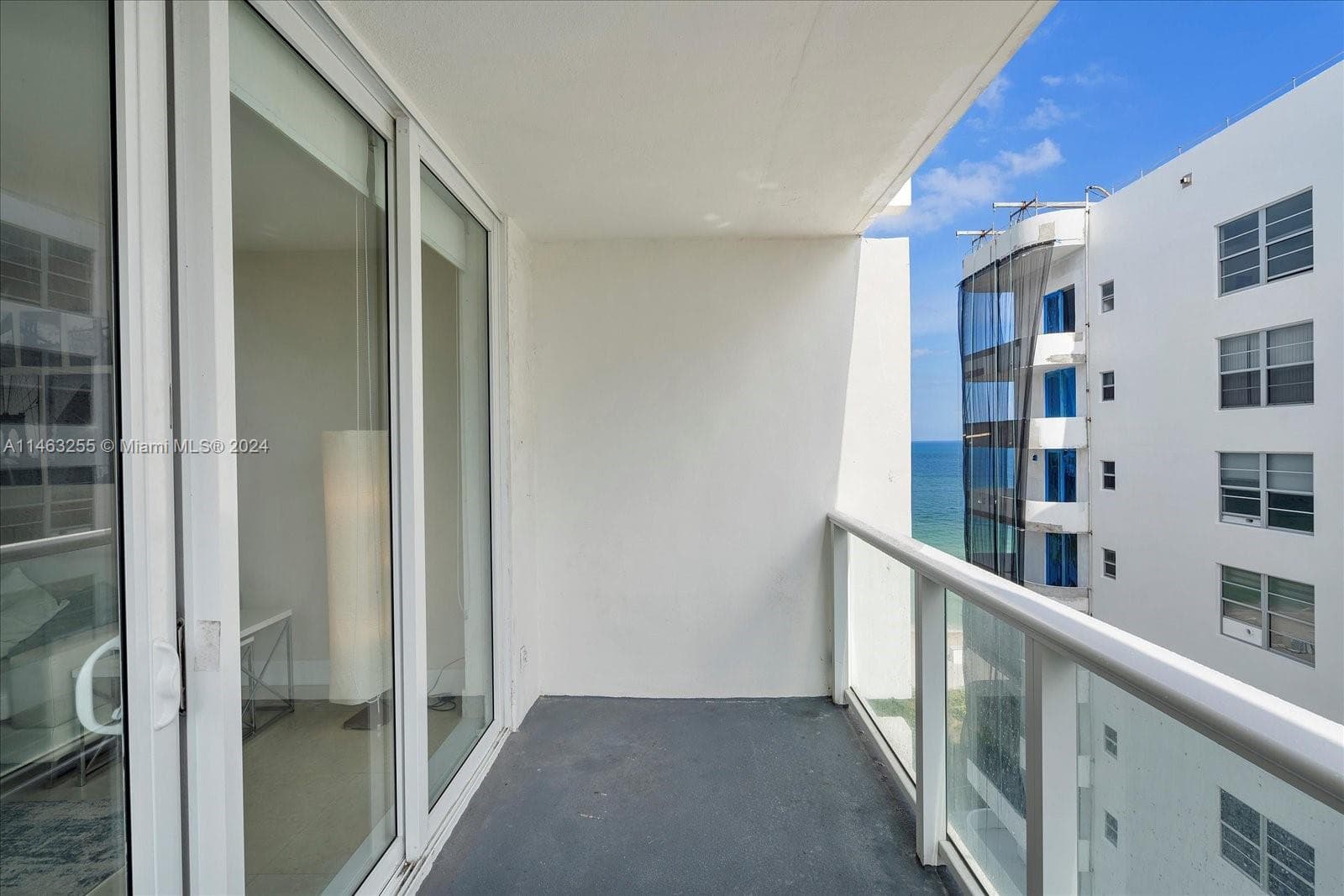 A11463255 — Miami Beach — 39