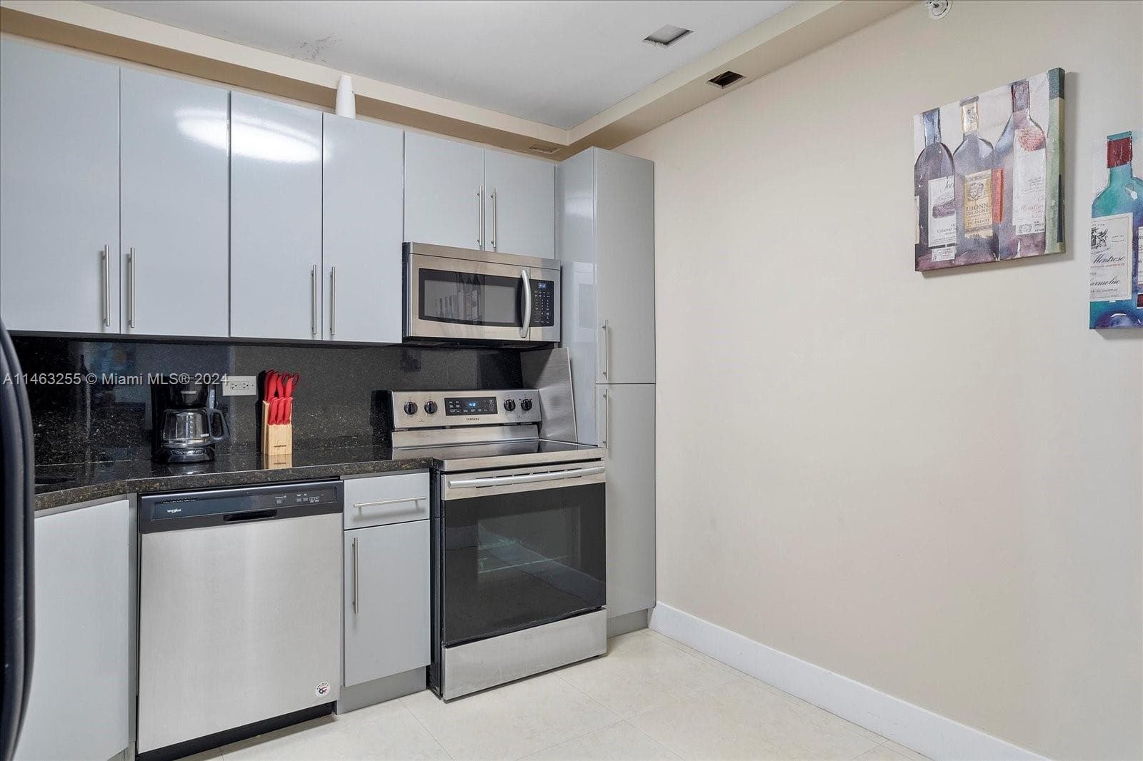 A11463255 — Miami Beach — 25