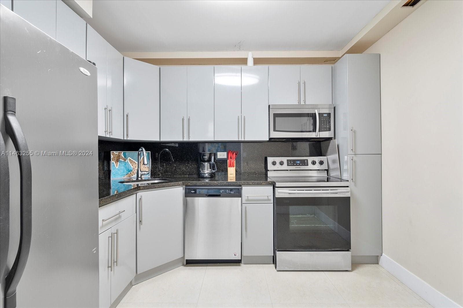 A11463255 — Miami Beach — 21