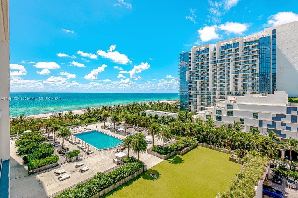 A11466320 — Miami Beach — 2