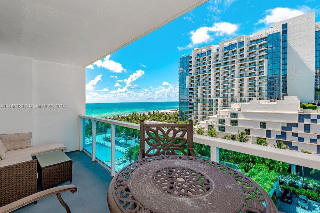 A11466320 — Miami Beach