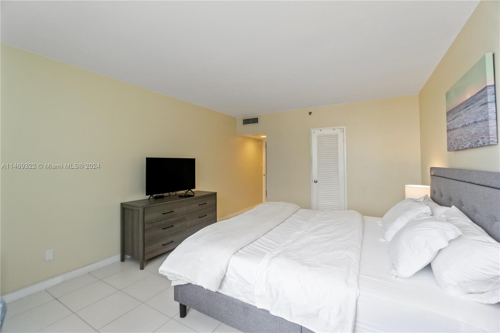 A11469322 — Miami Beach — 8