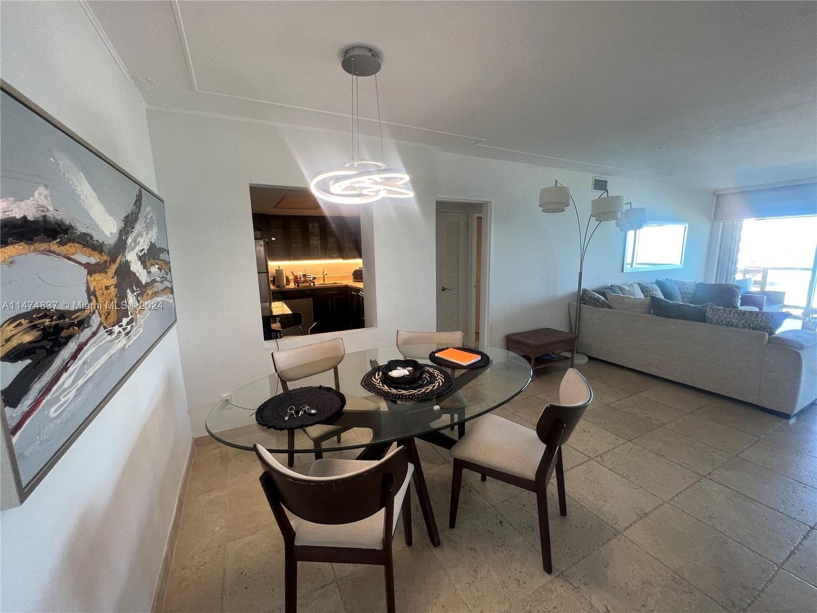 A11474837 — Miami Beach — 11