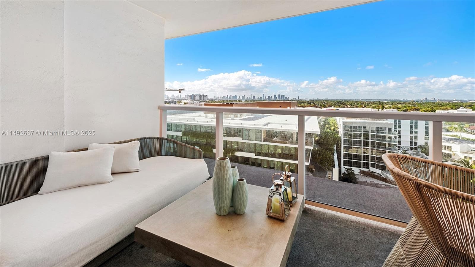 A11492687 — Miami Beach — 14