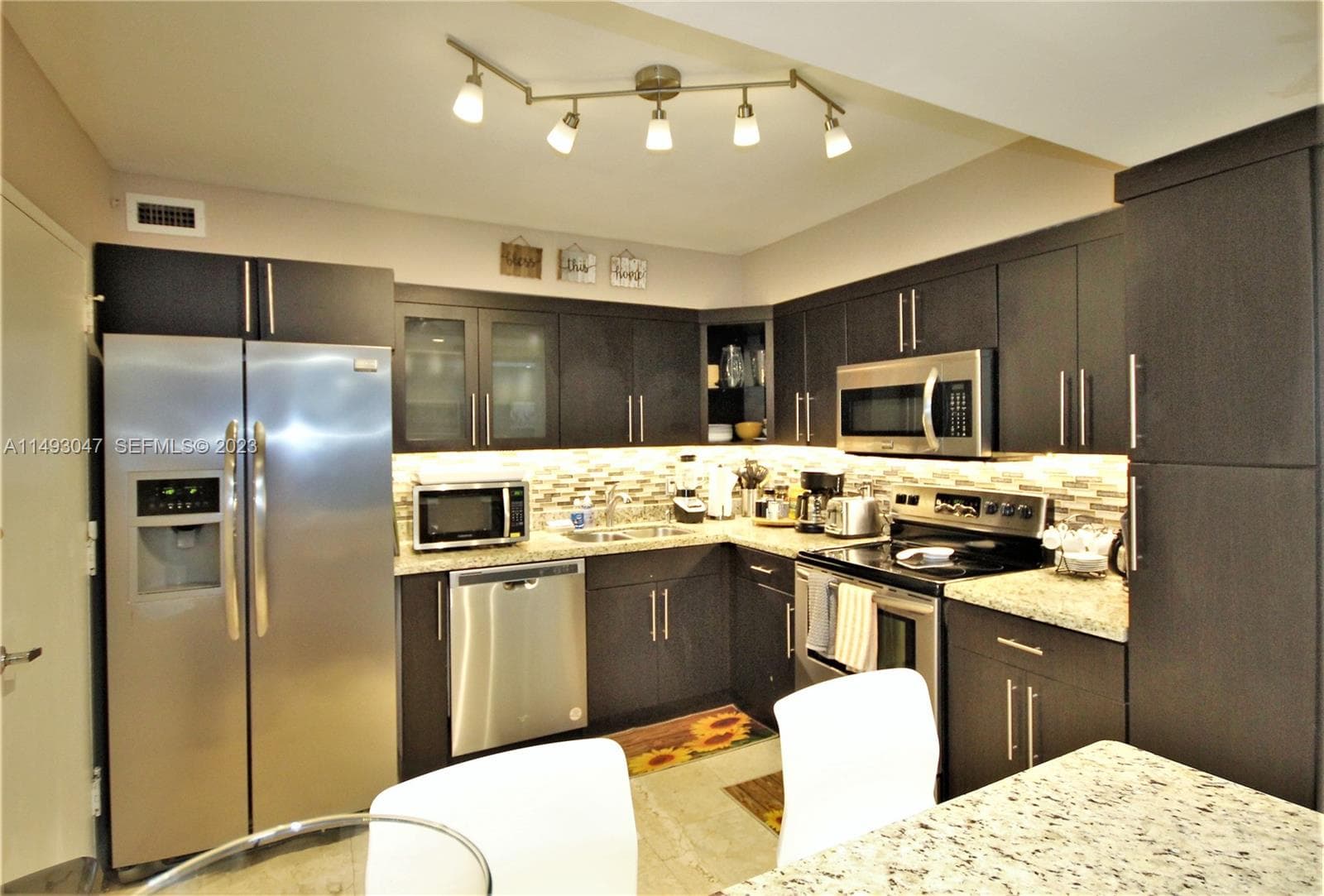 A11493047 — Miami Beach — 6