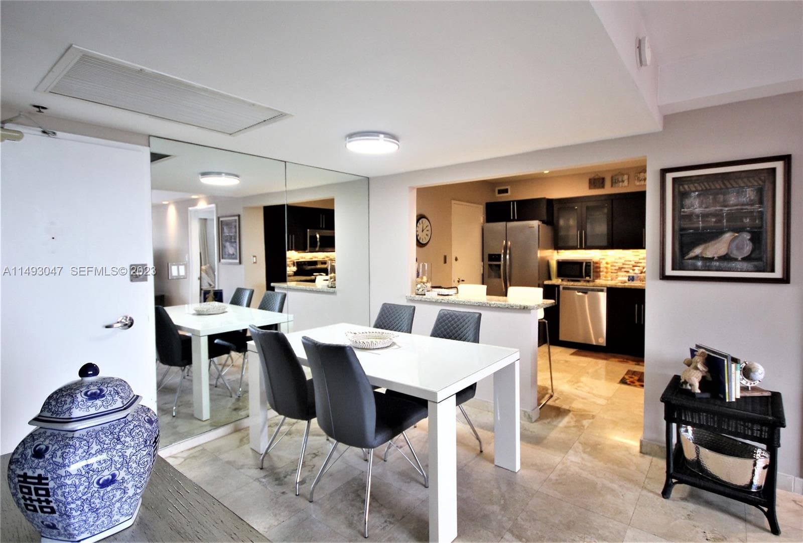 A11493047 — Miami Beach — 19