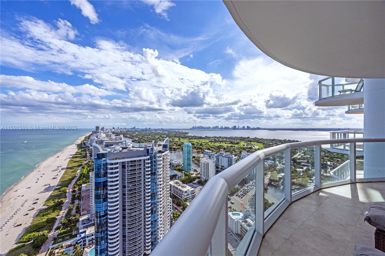 A11501580 — Miami Beach — 26