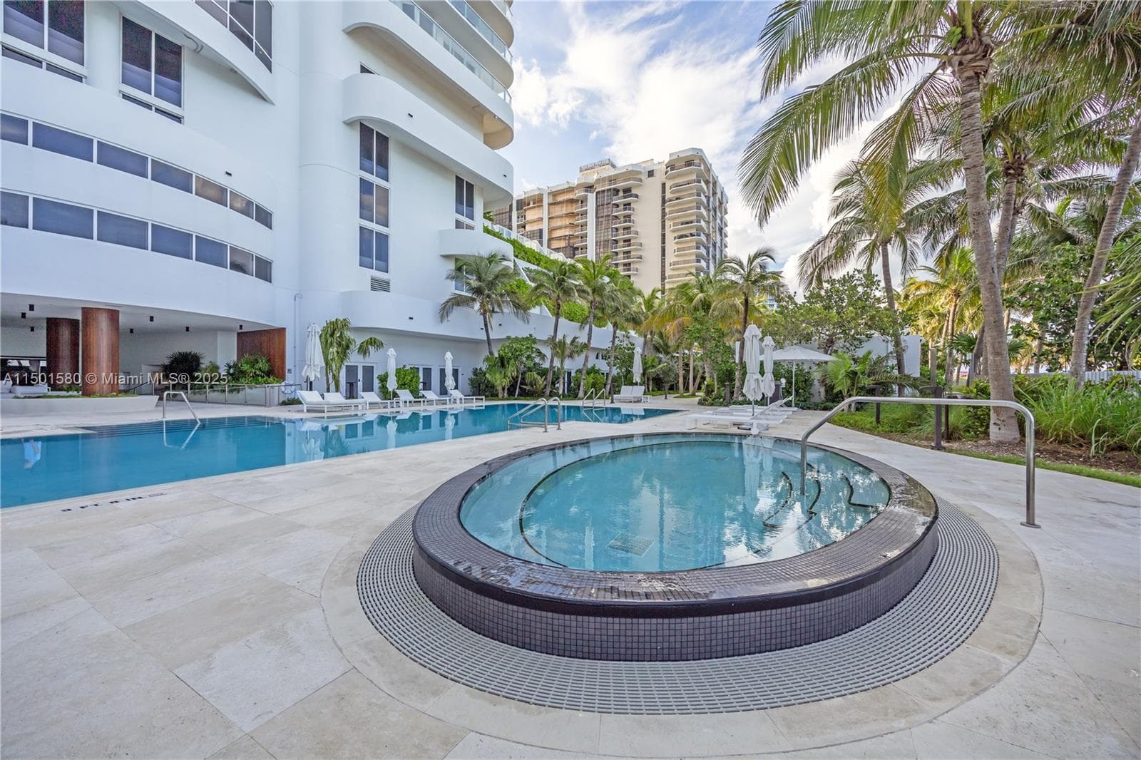A11501580 — Miami Beach — 40