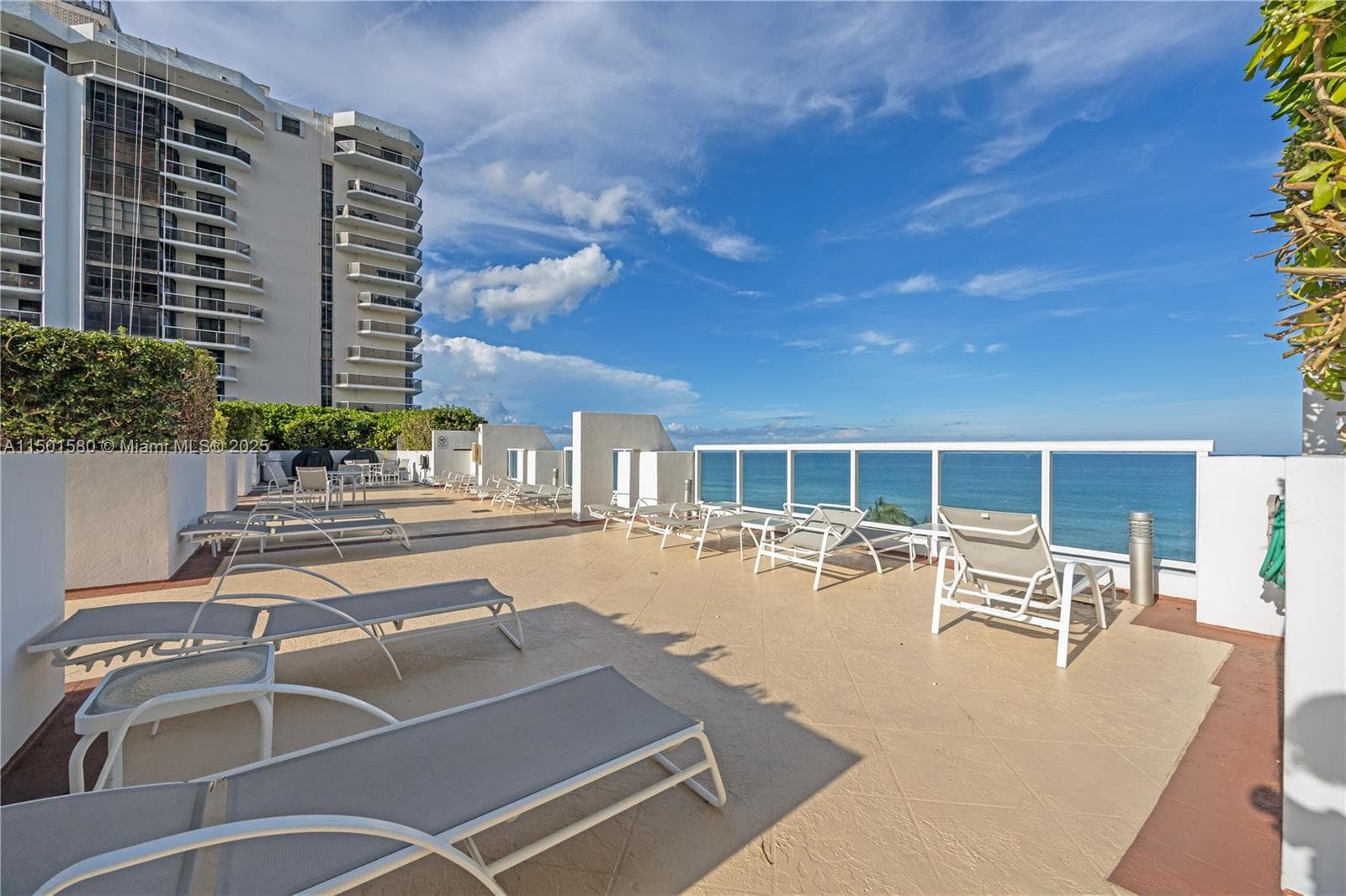 A11501580 — Miami Beach — 35