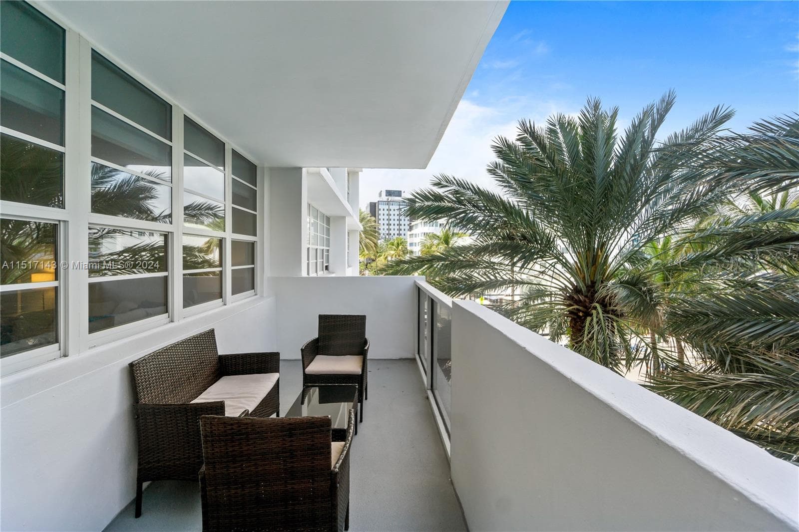 A11517143 — Miami Beach — 12