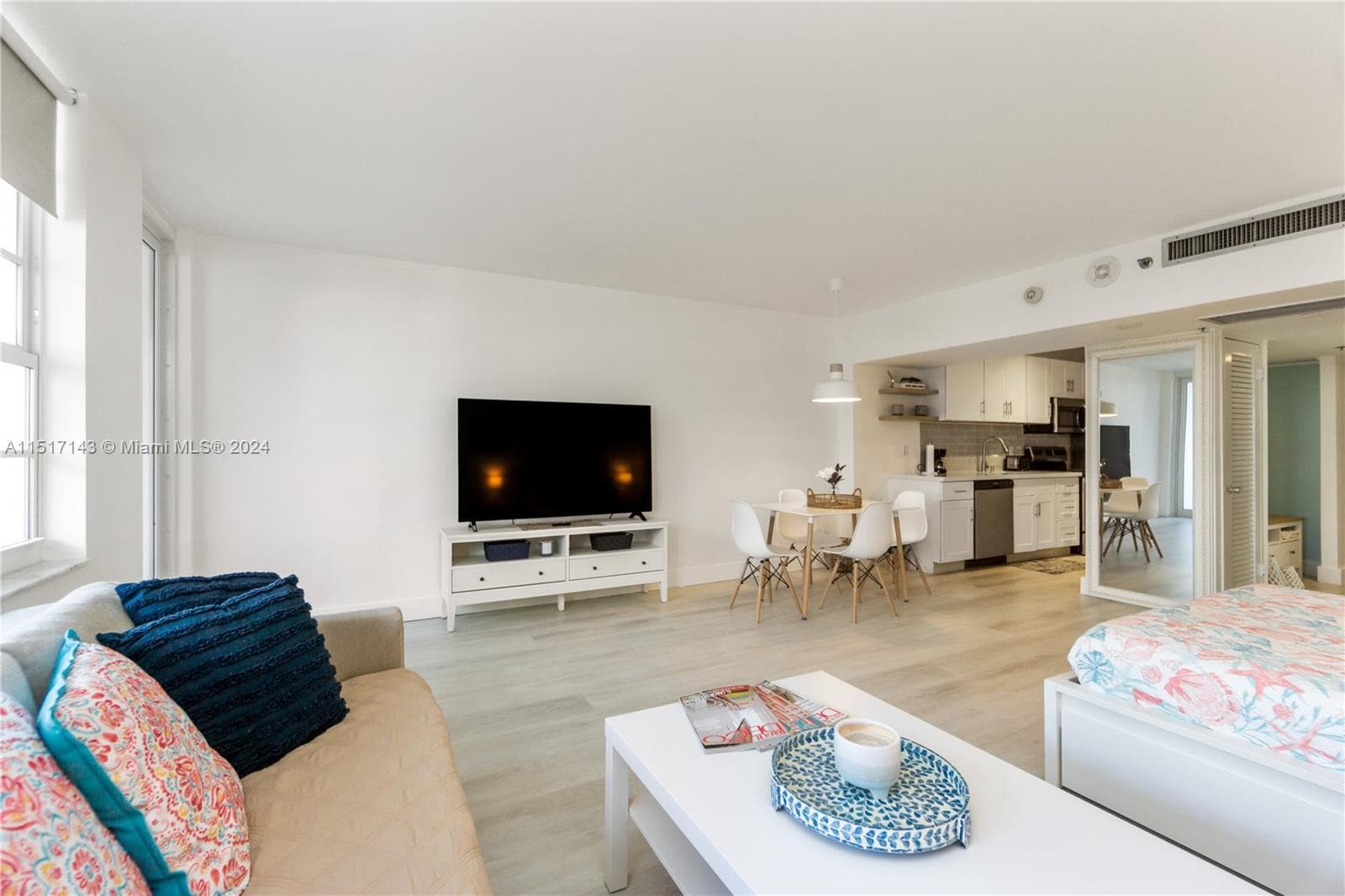 A11517143 — Miami Beach — 4