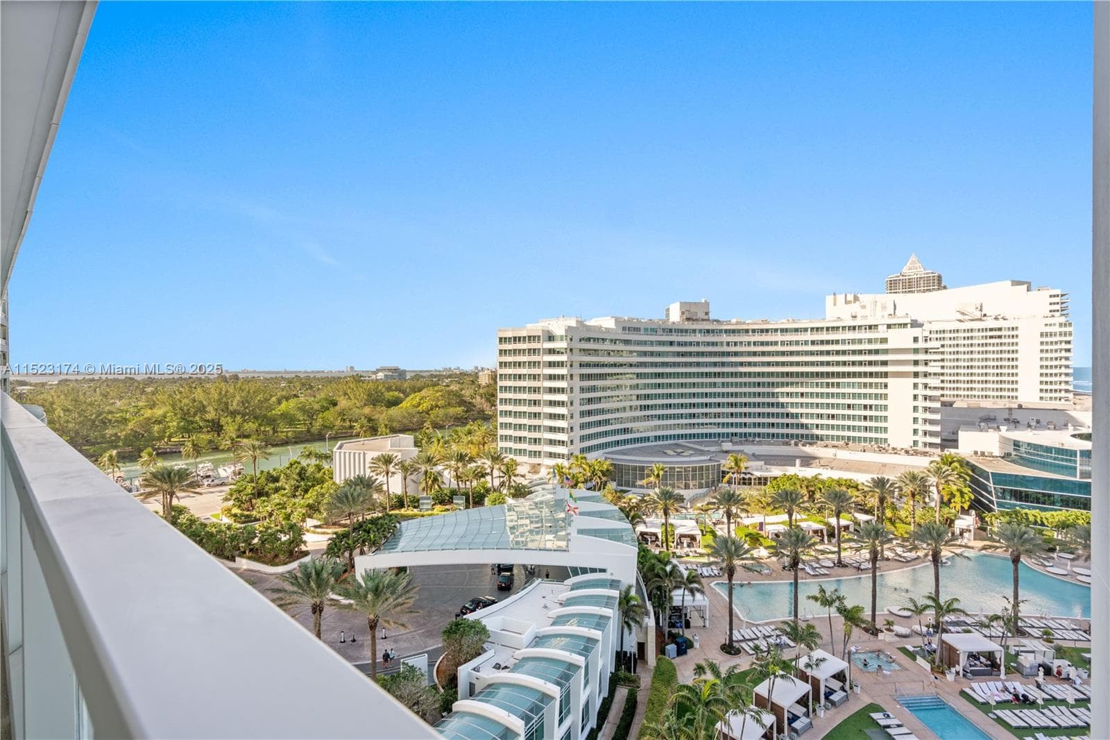 A11523174 — Miami Beach — 2