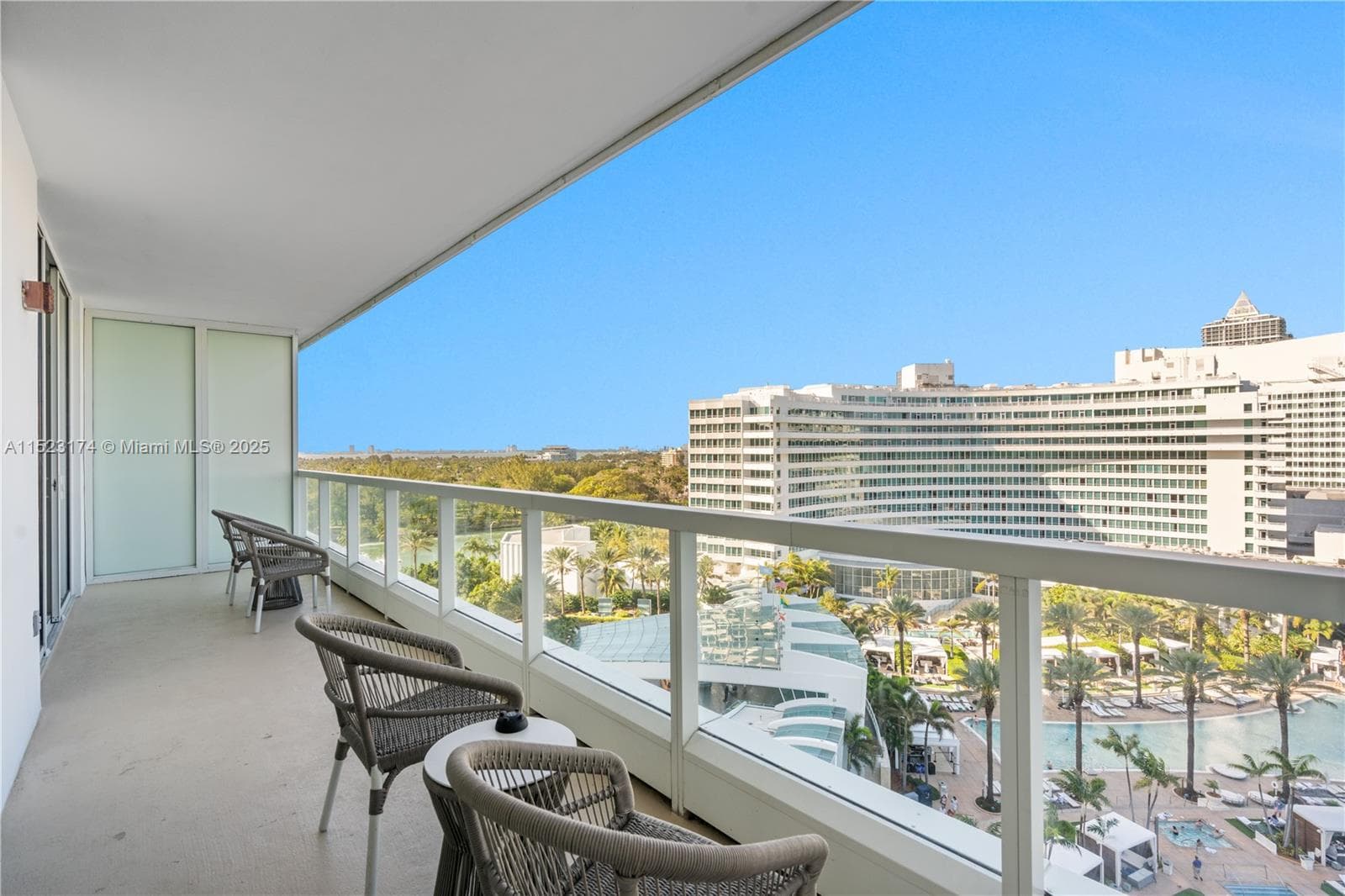 A11523174 — Miami Beach — 5