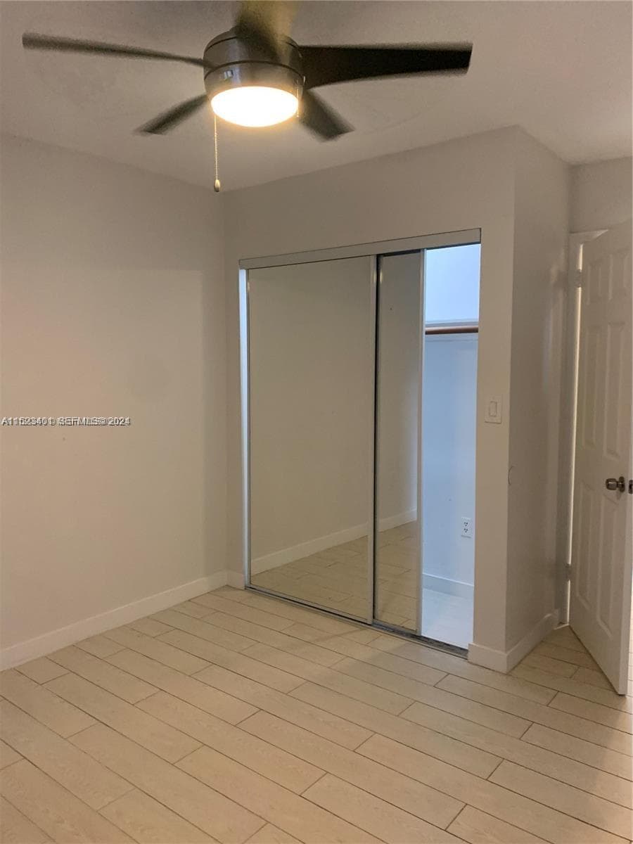 A11523401 — Miami Beach — 6
