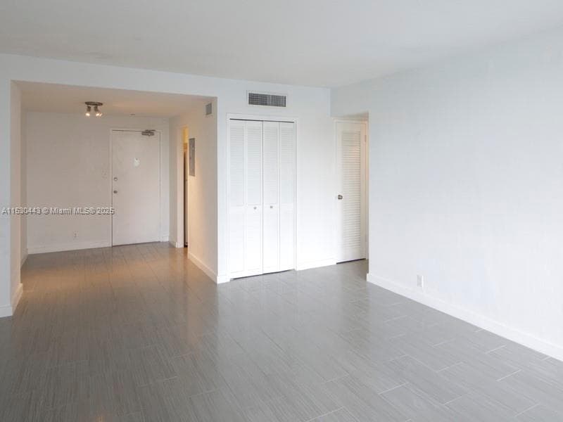 A11530443 — Miami Beach — 46
