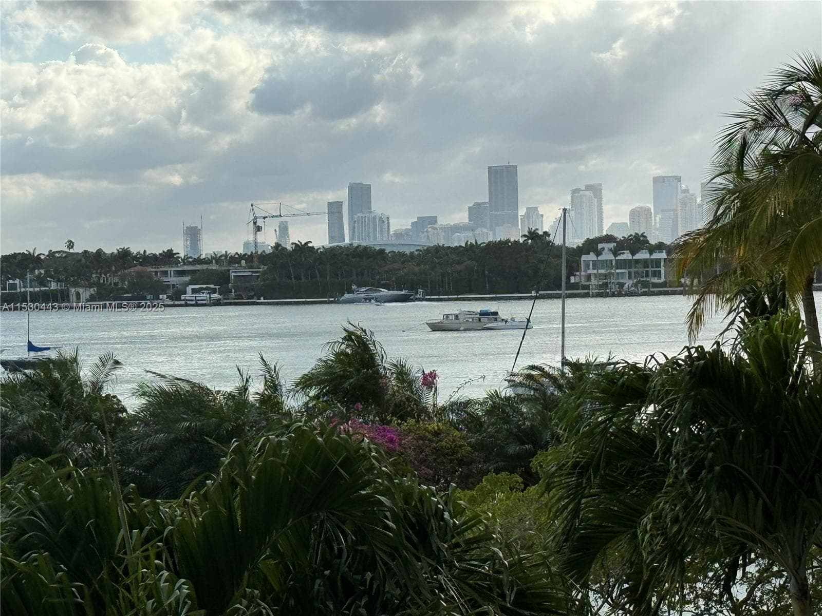 A11530443 — Miami Beach — 36