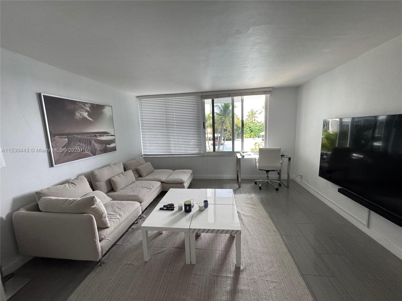 A11530443 — Miami Beach