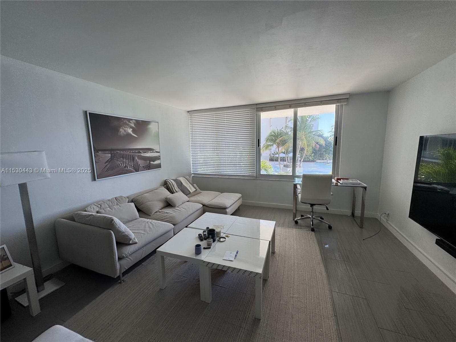 A11530443 — Miami Beach — 15