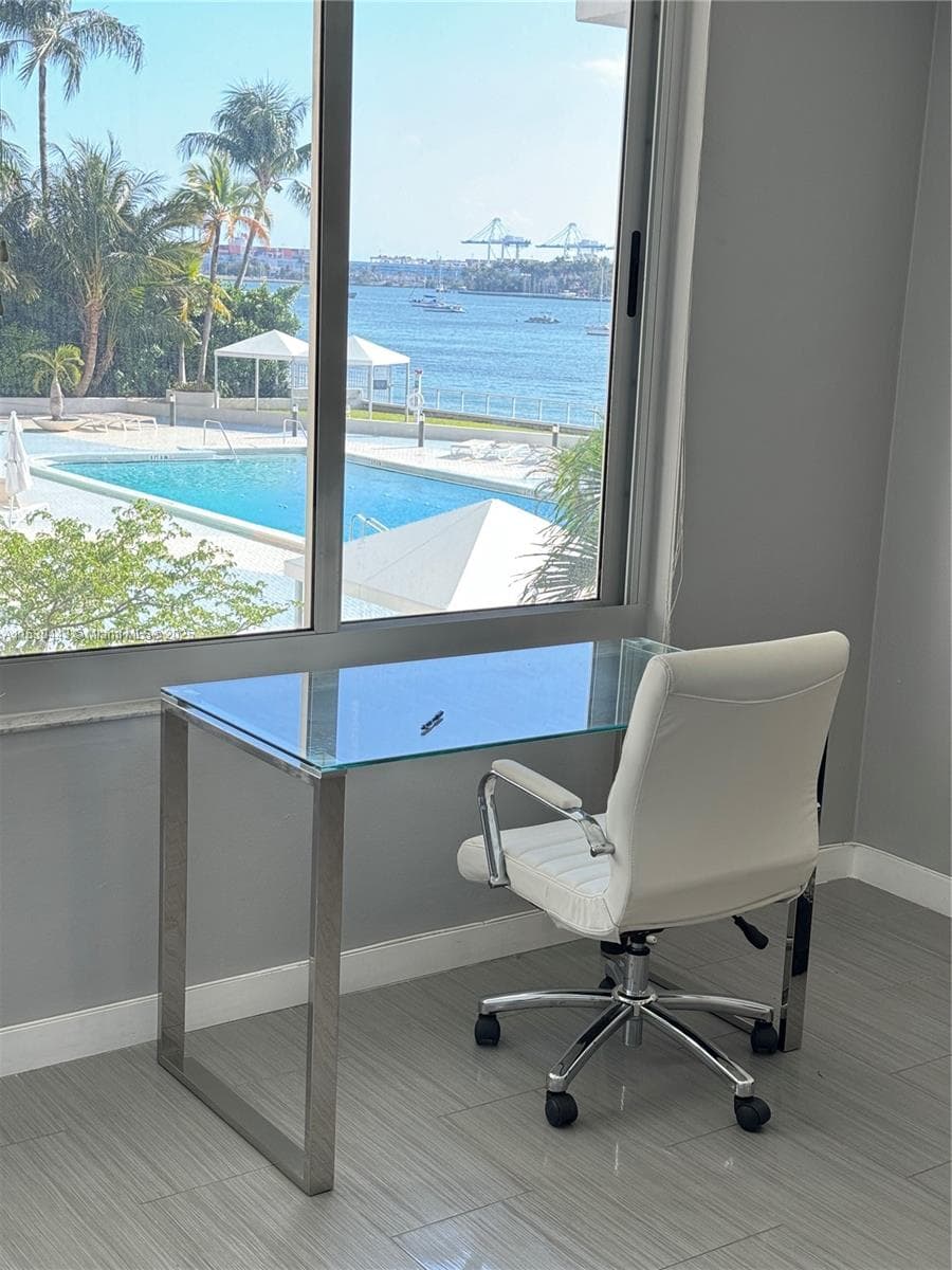 A11530443 — Miami Beach — 4