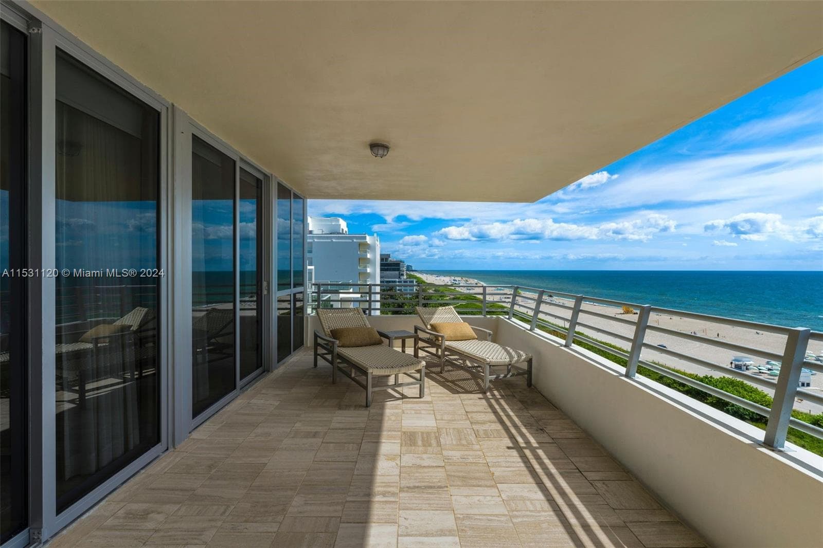 A11531120 — Miami Beach — 30