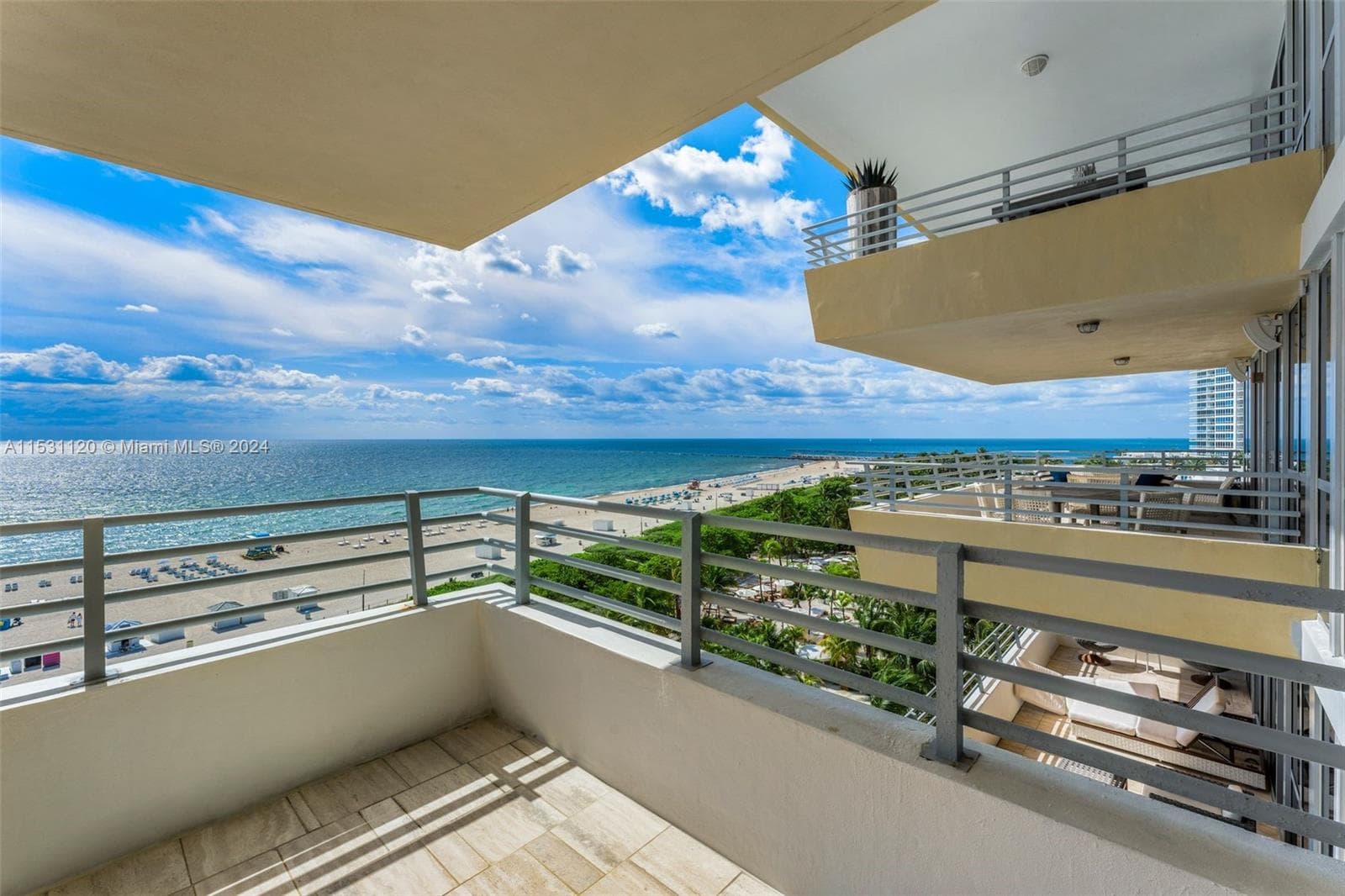 A11531120 — Miami Beach — 31