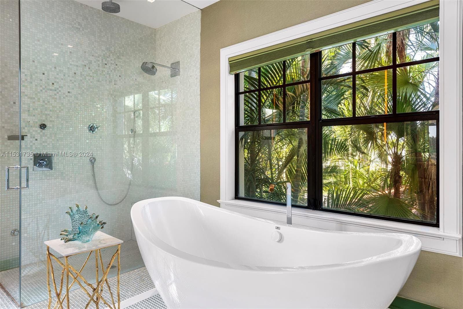 A11531735 — Miami Beach — 35