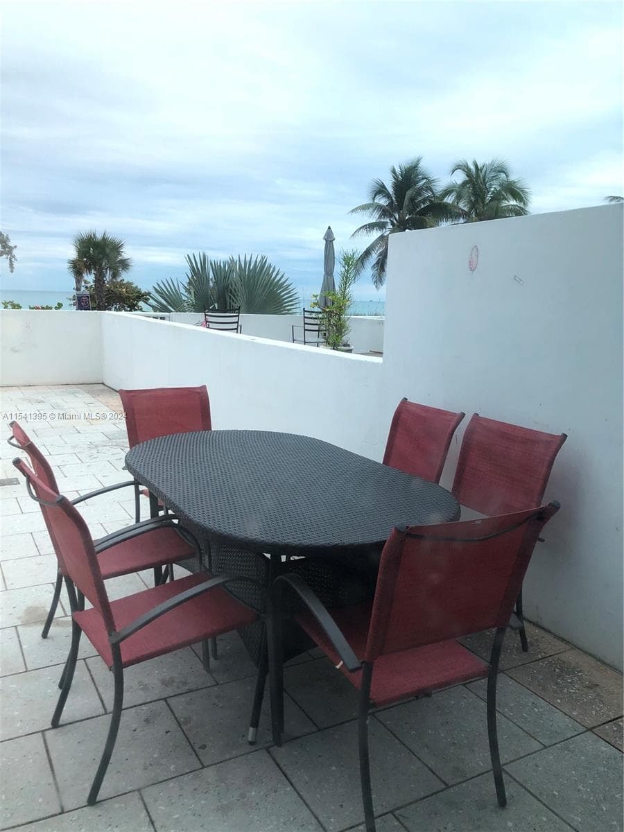 A11541395 — Miami Beach — 9