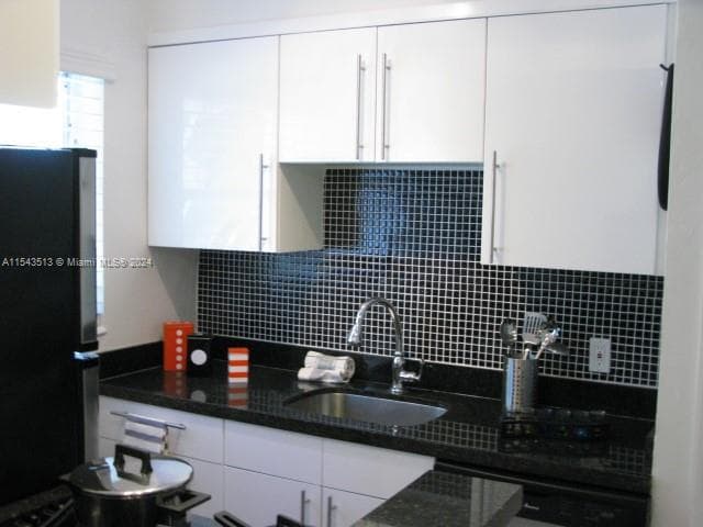 A11543513 — Miami Beach — 6