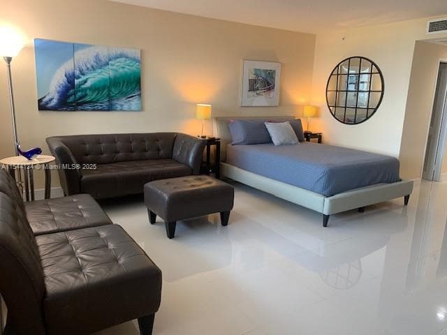 A11544134 — Miami Beach — 3