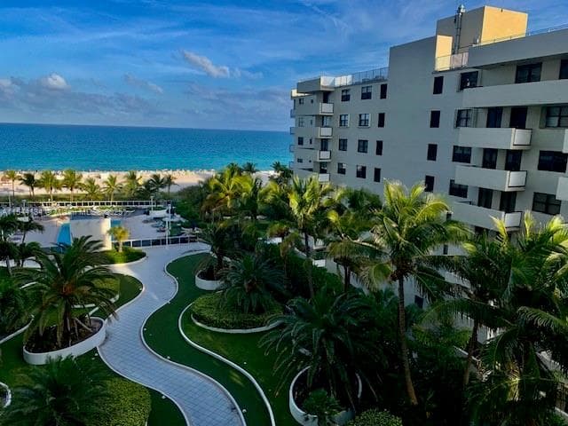 A11544134 — Miami Beach — 14