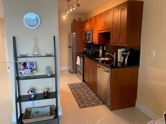 A11544134 — Miami Beach — 8