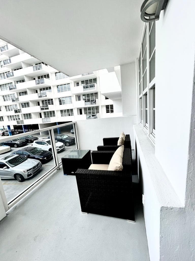 A11545055 — Miami Beach — 25