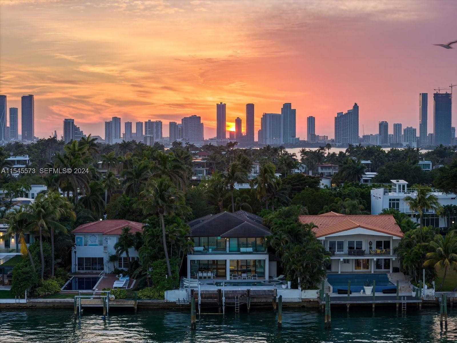 A11545573 — Miami Beach — 47
