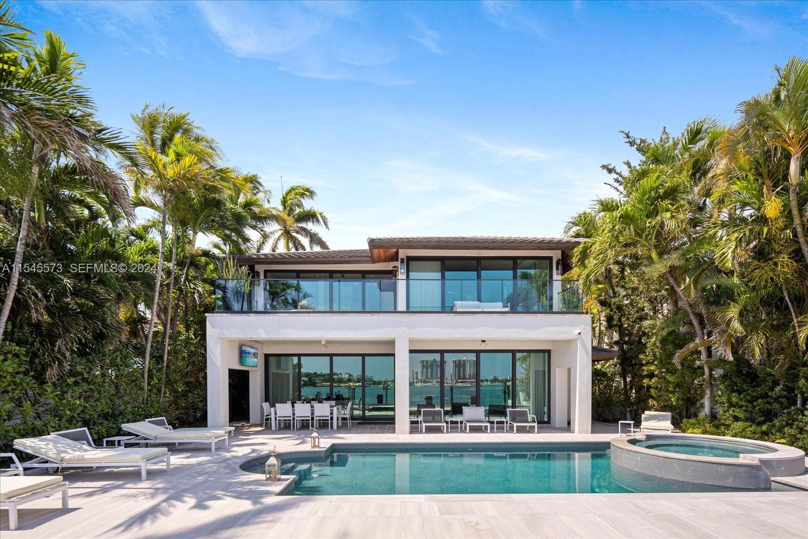 A11545573 — Miami Beach — 33