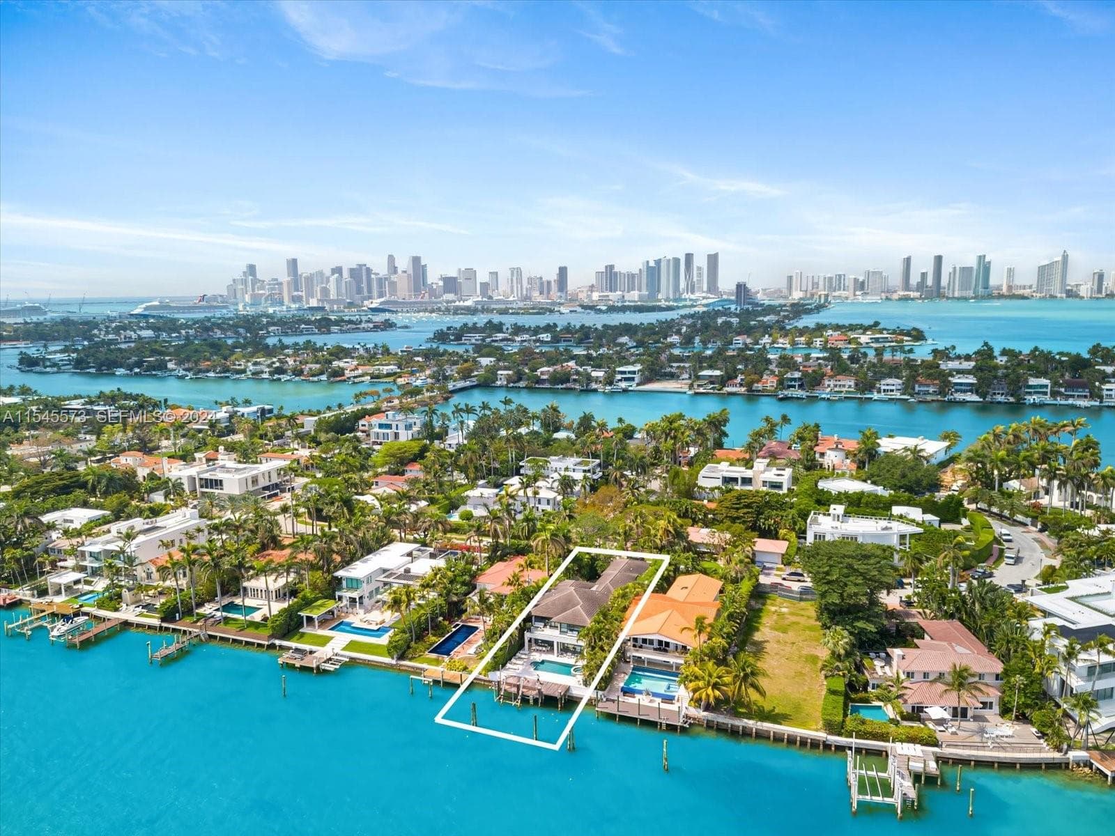 A11545573 — Miami Beach — 41