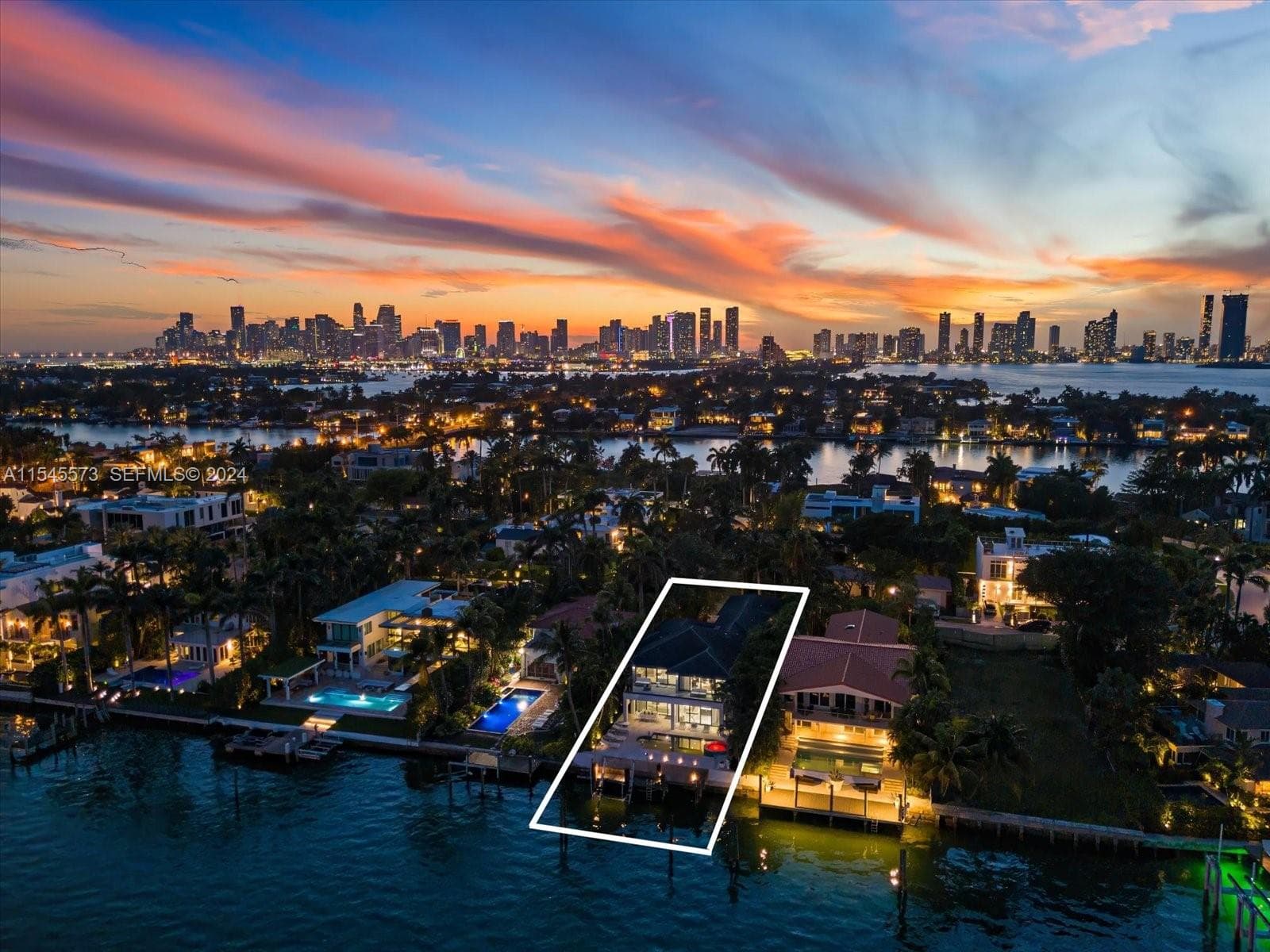 A11545573 — Miami Beach — 51