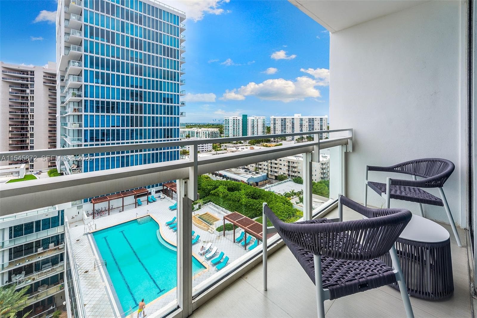 A11545872 — Miami Beach — 16