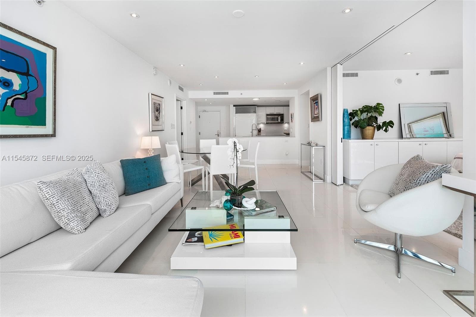 A11545872 — Miami Beach — 24