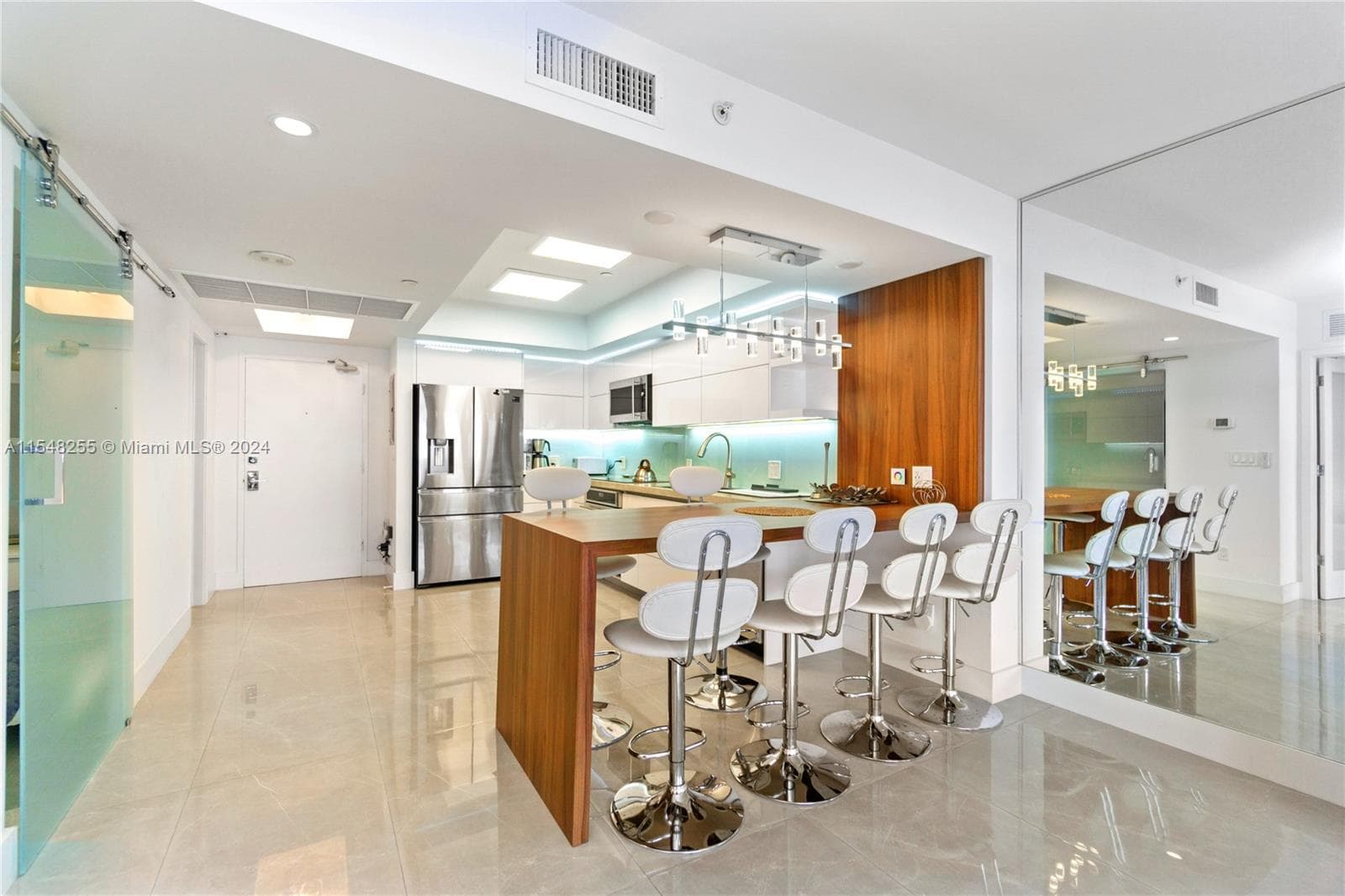 A11548255 — Miami Beach — 2