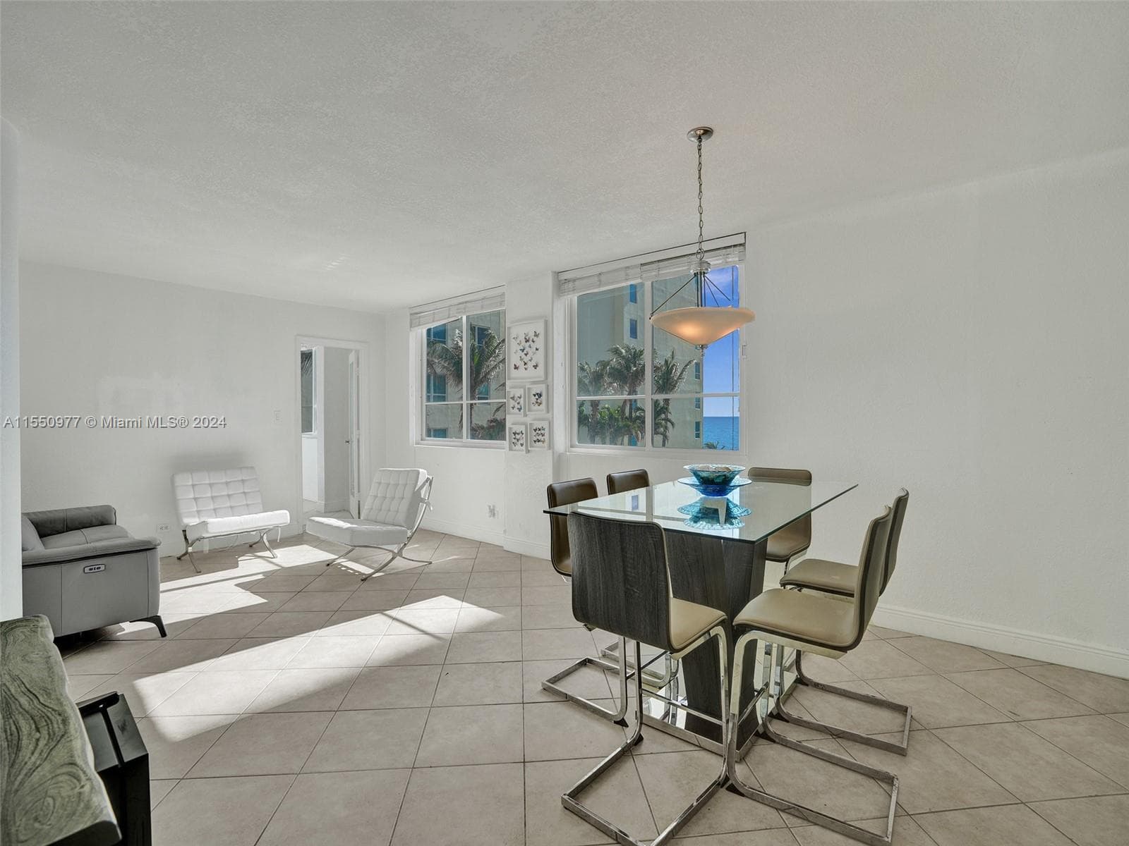 A11550977 — Miami Beach — 2