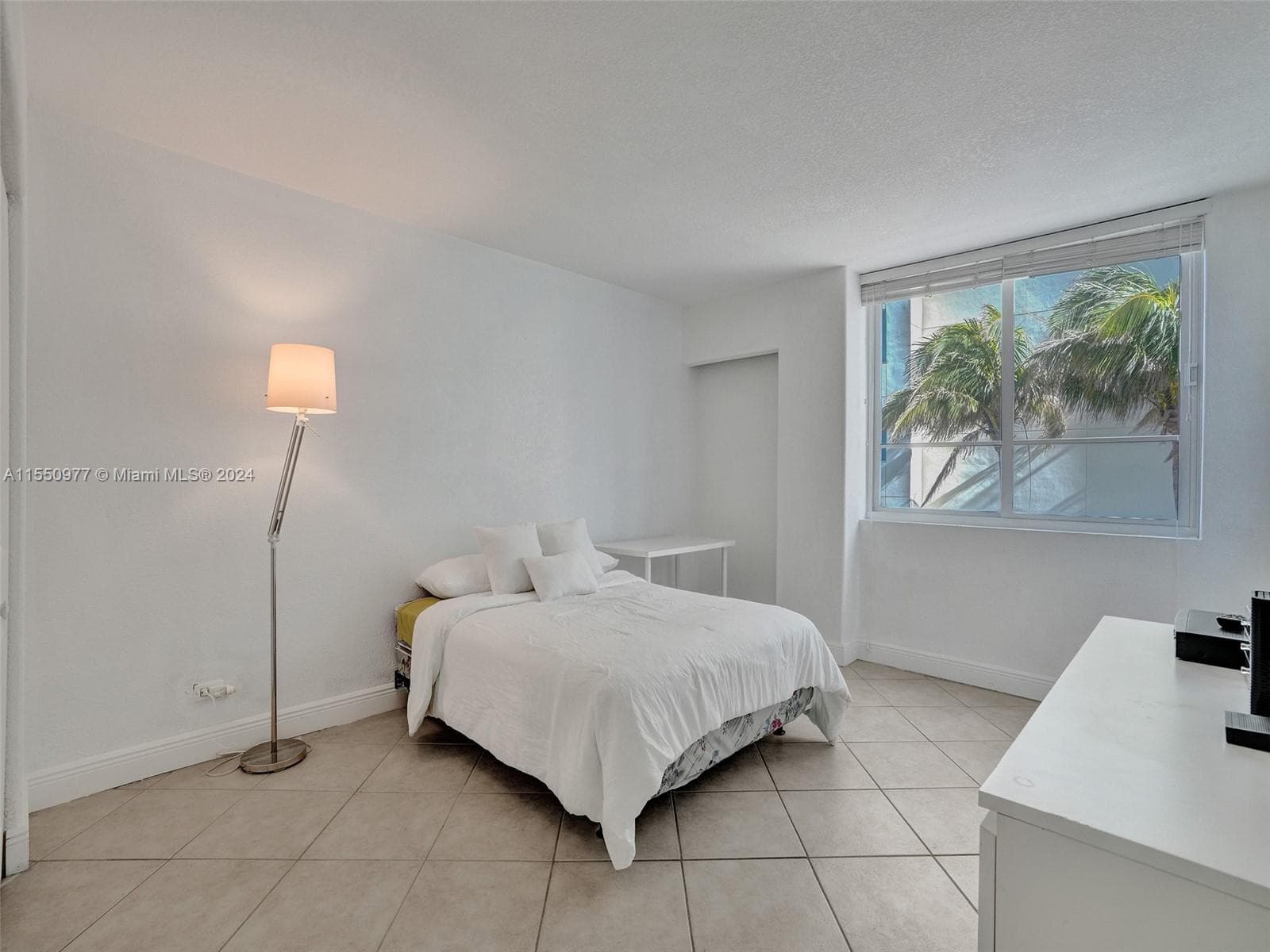 A11550977 — Miami Beach — 20