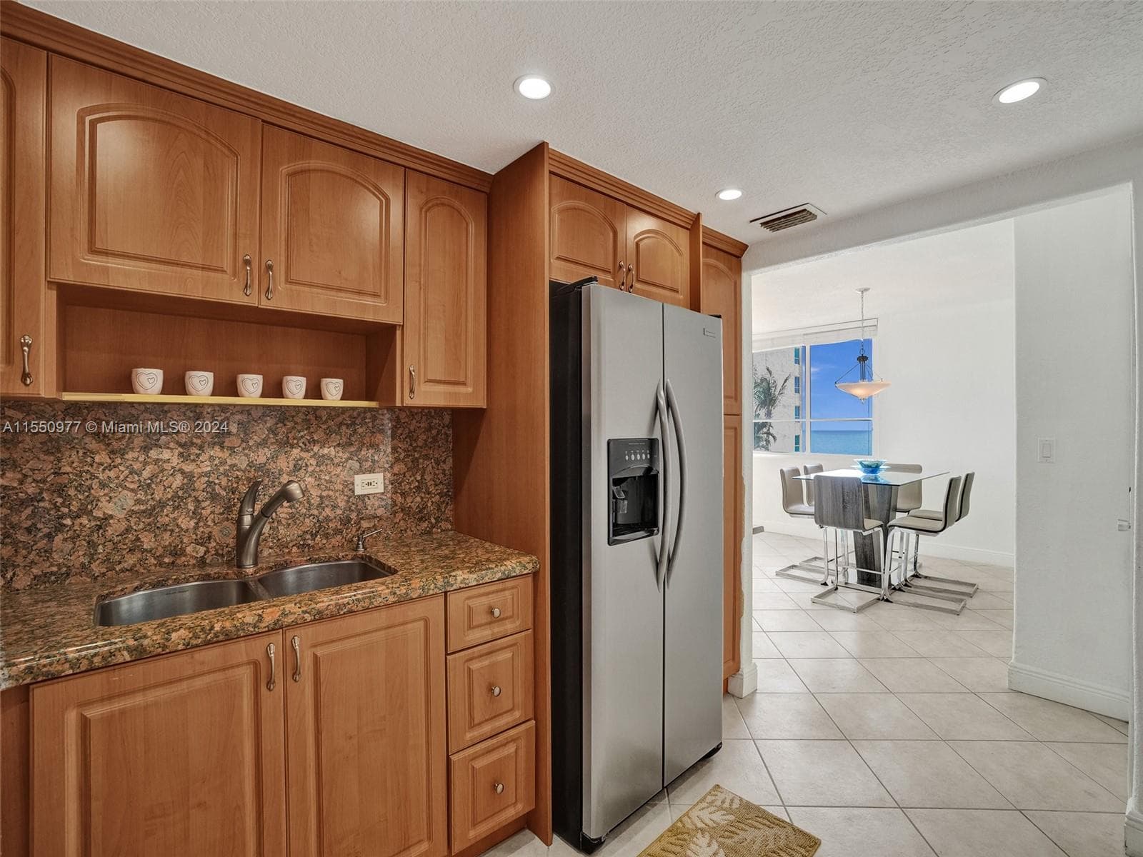 A11550977 — Miami Beach — 9