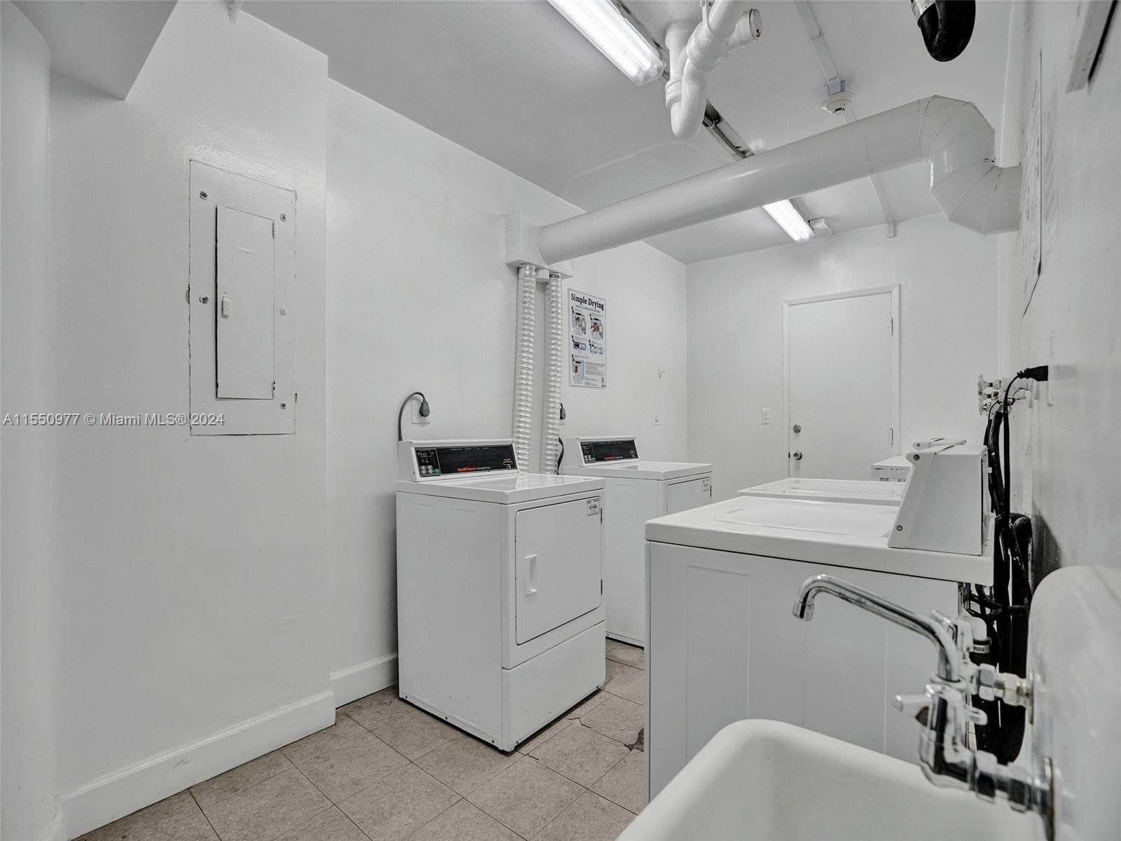 A11550977 — Miami Beach — 24