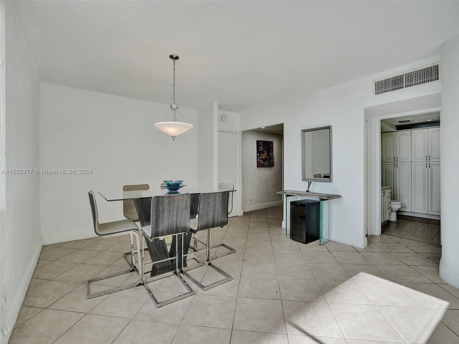 A11550977 — Miami Beach — 11