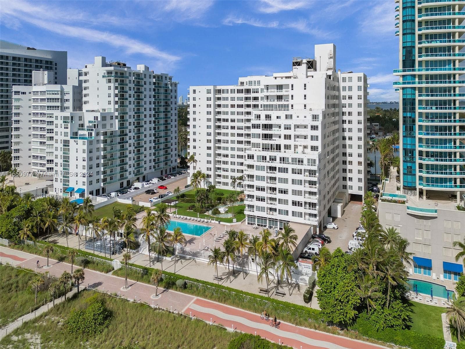 A11550977 — Miami Beach — 35