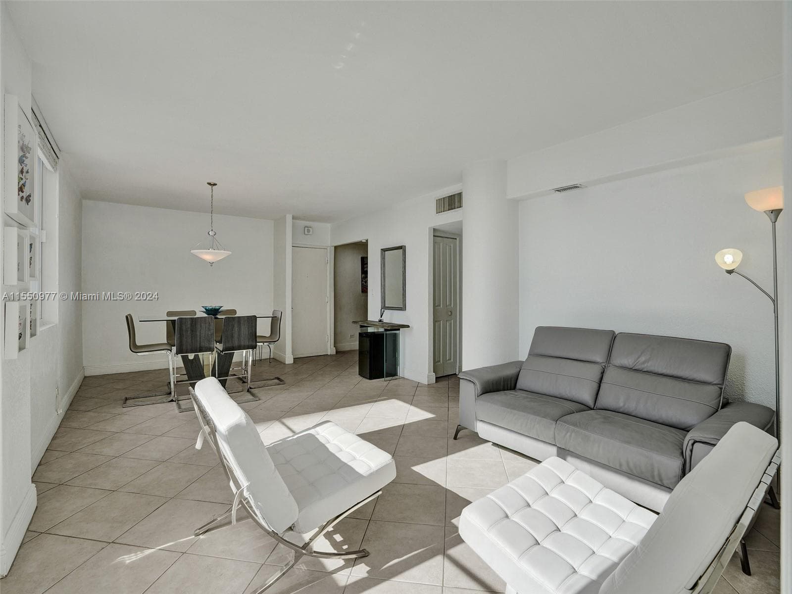 A11550977 — Miami Beach — 4