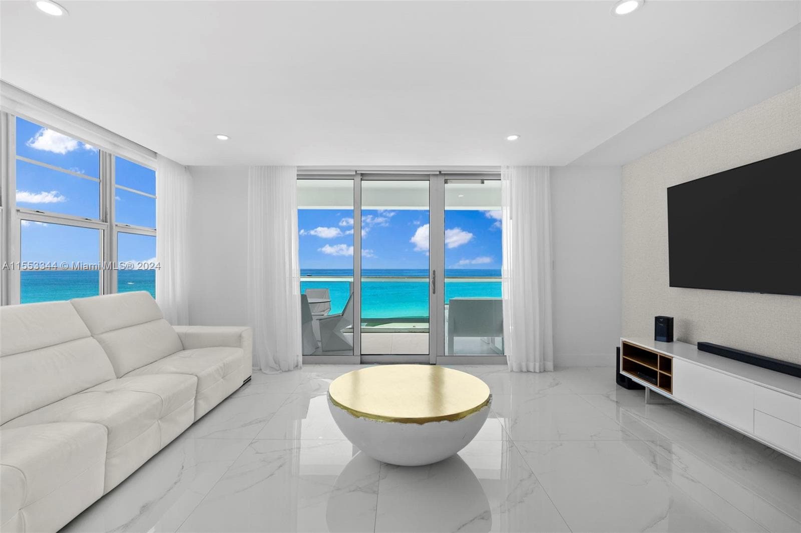 A11553344 — Miami Beach — 16